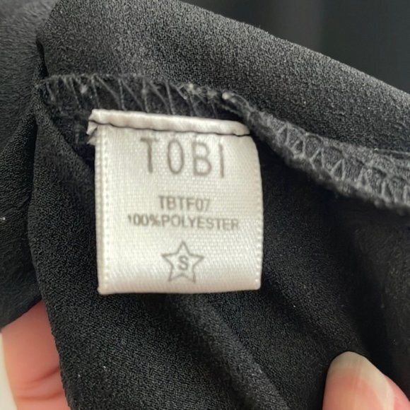 Black crop top edited - Picture 3 of 3